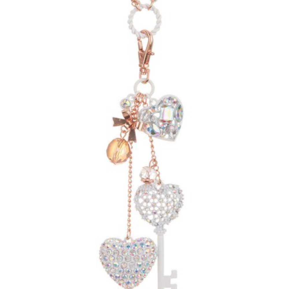 Betsey JohnsonWhite Hearts Y Necklace with Heart a